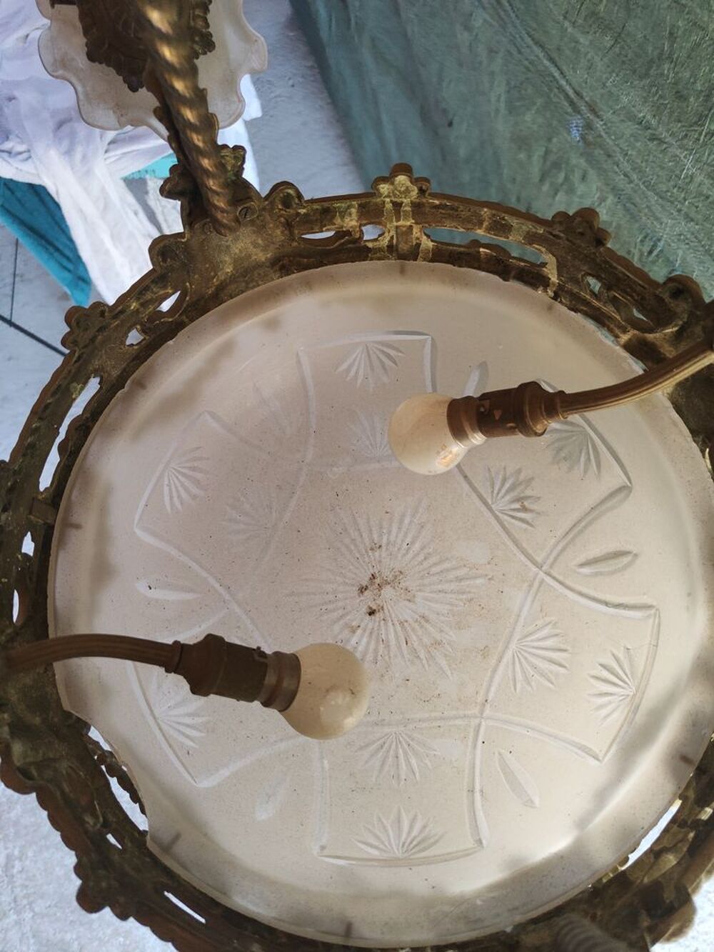 Lustre en laiton et verre Décoration