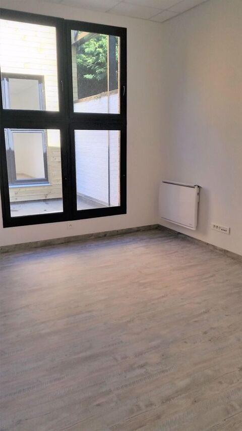 Bureau 18 m² 230 59300 Valenciennes