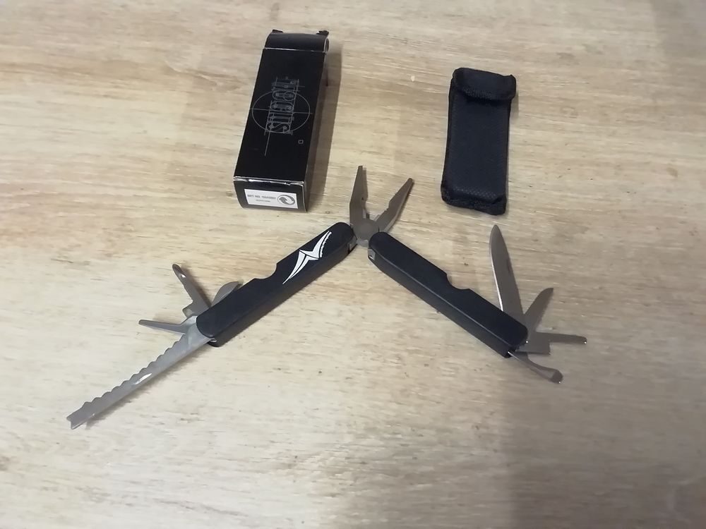 Pince multifonction neuve pour offrir Bricolage