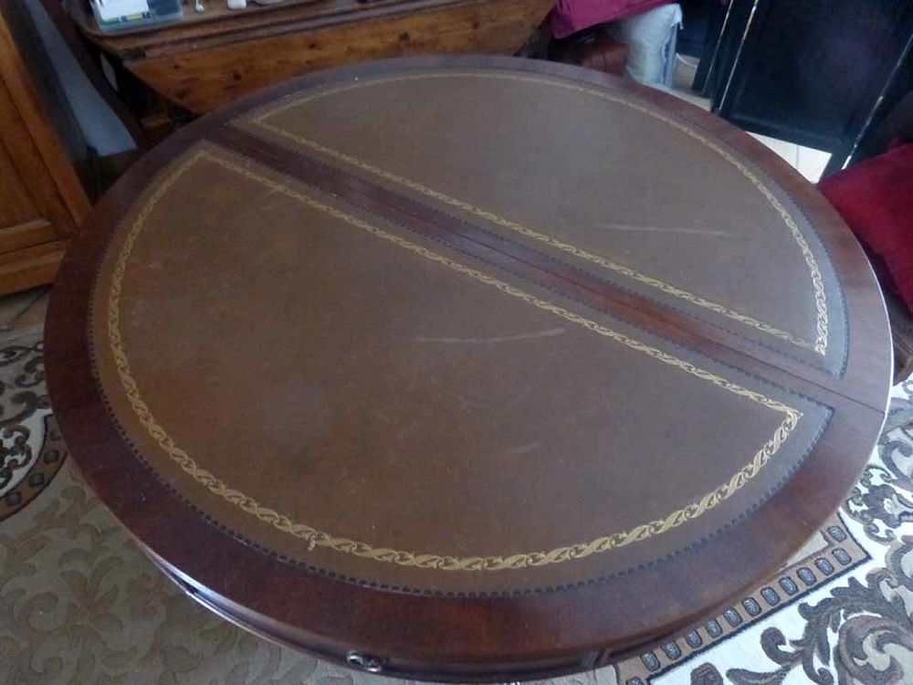 Table ronde dessus cuis Meubles