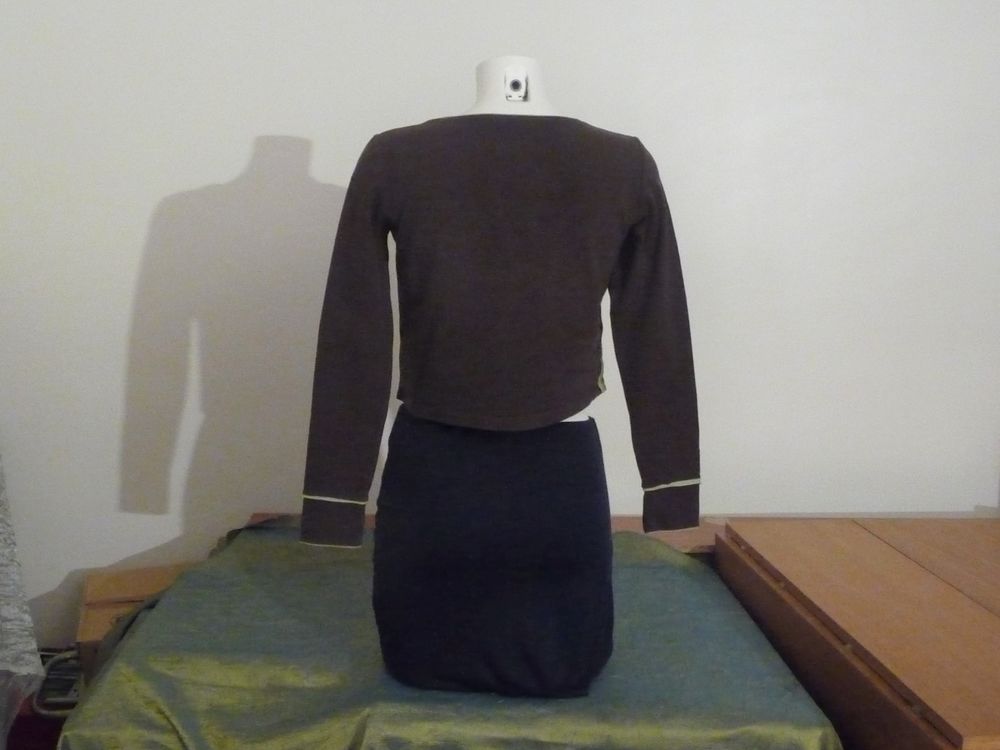 Top/ Tee Shirt Kaki &agrave; Manches Longues- Taille 36- Solola Vêtements