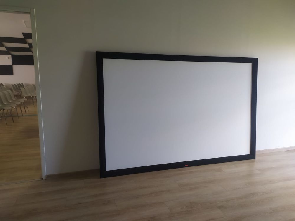 &Eacute;cran de projection Matériel informatique