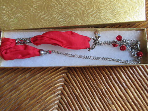 Collier fantaisie 5 Le Crès (34)