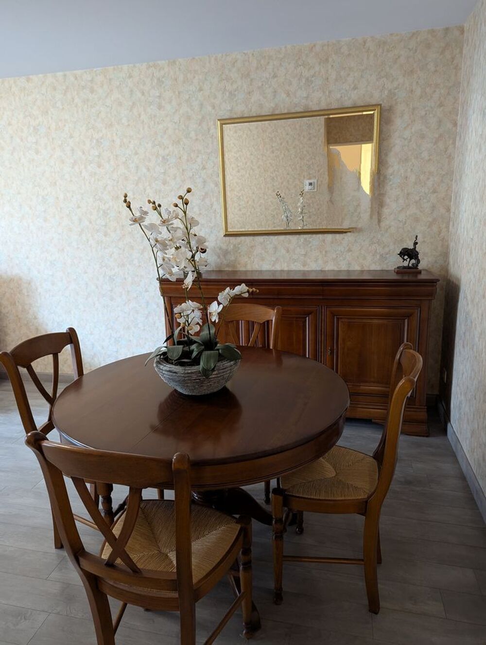 Salle &agrave; manger compl&egrave;te en merisier Meubles