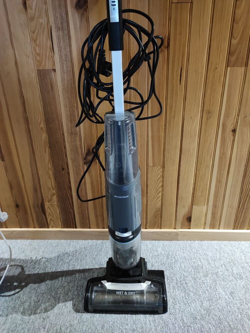 Aspirateur laveur Electroménager