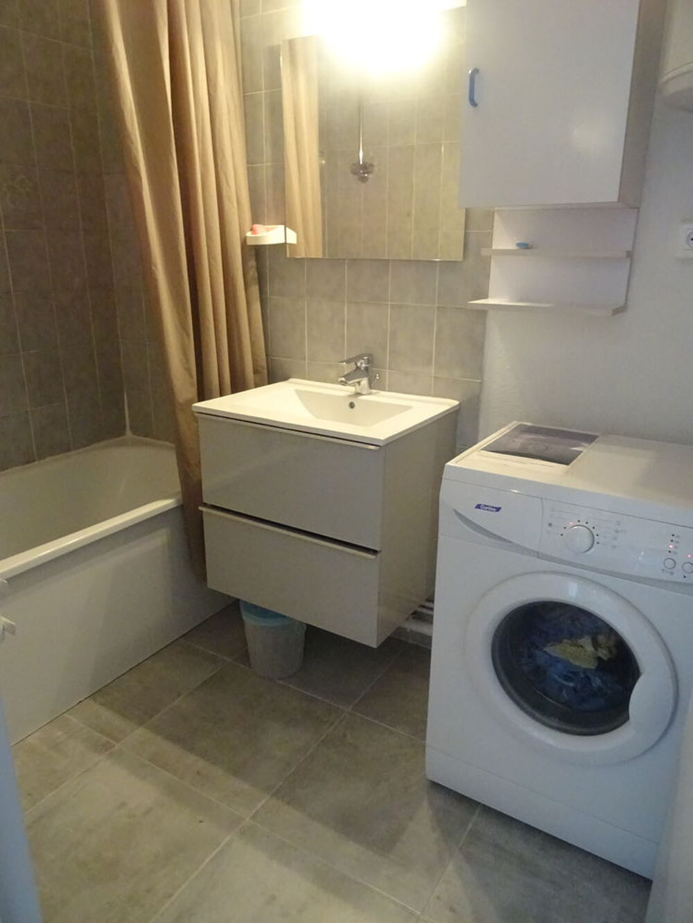   desistement 1er au 8 aout et promo juillet var agréable T2 Provence-Alpes-Côte d'Azur, La Seyne-sur-Mer (83500)