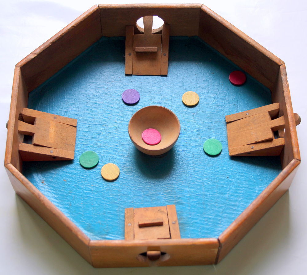 Jeu de bistrot ancien octogonal, jeu de puces Jeux / jouets