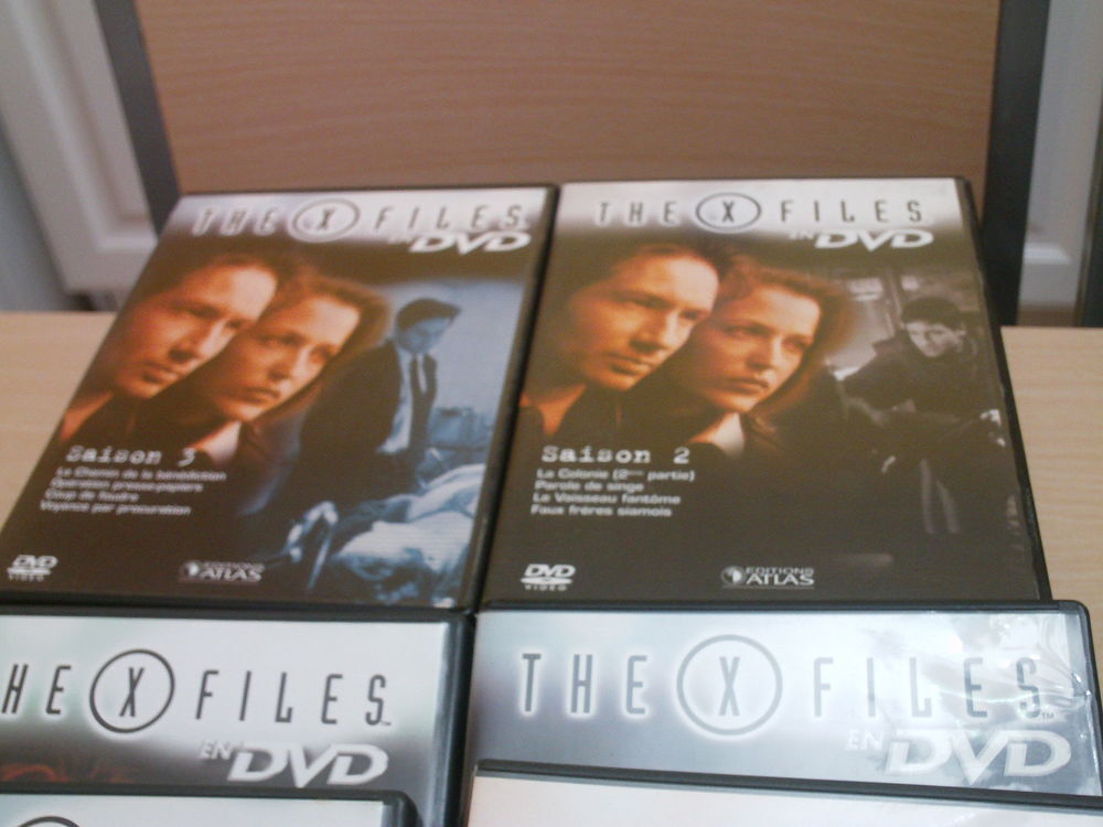  Quatorze DVD de la vieille s&eacute;rie X Files N&deg;982 