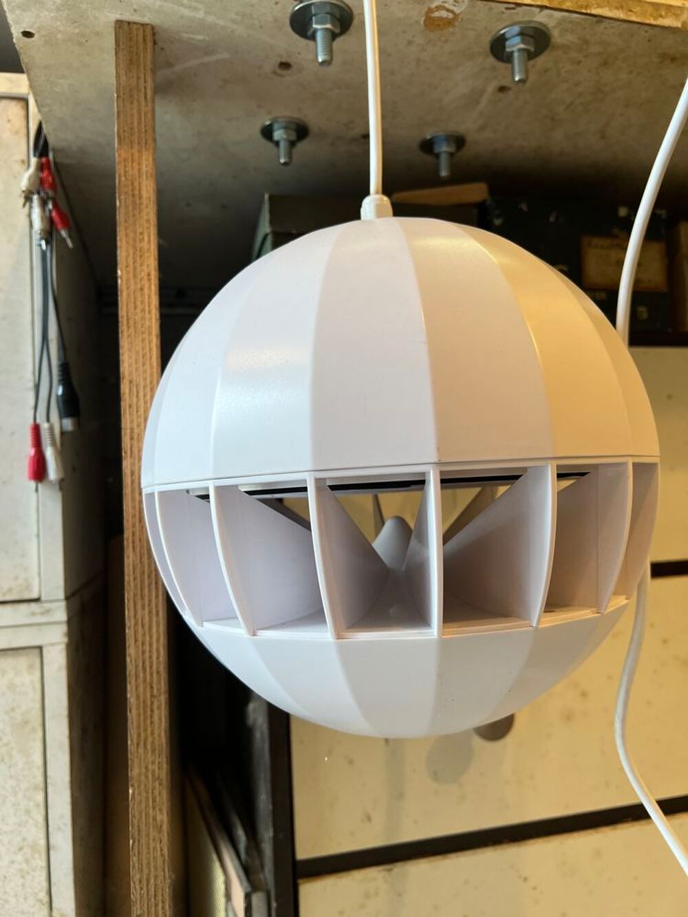 Enceinte Sph&eacute;rique suspendue IP55 blanche 20W / 100V (lot de Audio et hifi