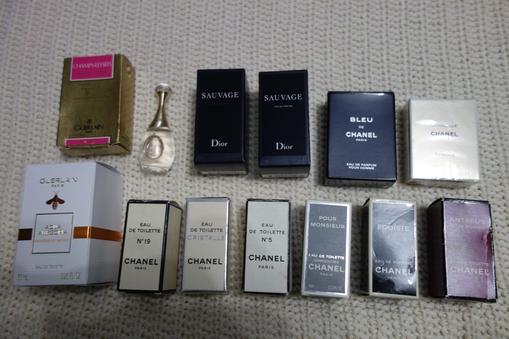 Lots de miniatures de parfum pour collection 