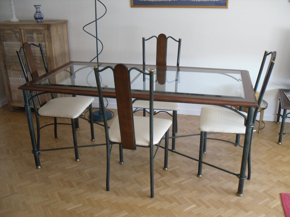 Table de SAM NEUVE + 4 CHAISES + TABLE BASSE Meubles