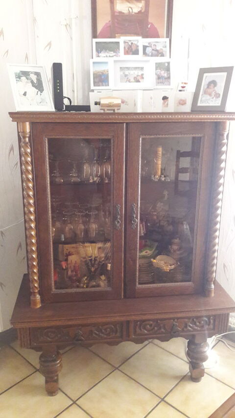 Meuble style espagnol anne 80 2 portes vitre 250 Lyon 3 (69)