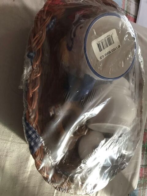 COFFRET  BREAKFAST ou PETIT DEJEUNER 24 Saint-Genis-Laval (69)