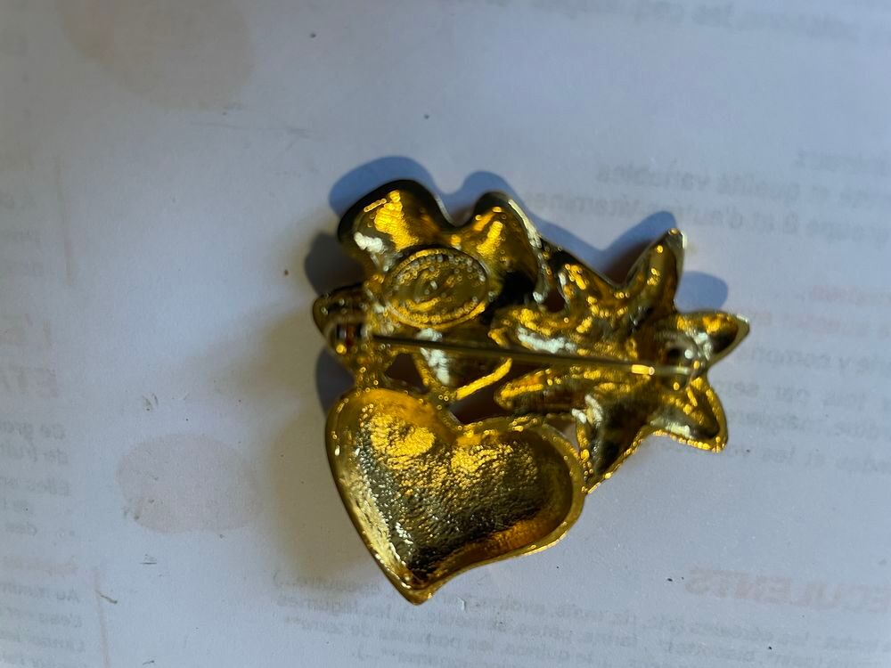 Broche dor&eacute;e PM Etoile Croix Coeur Christian LACROIX Bijoux et montres