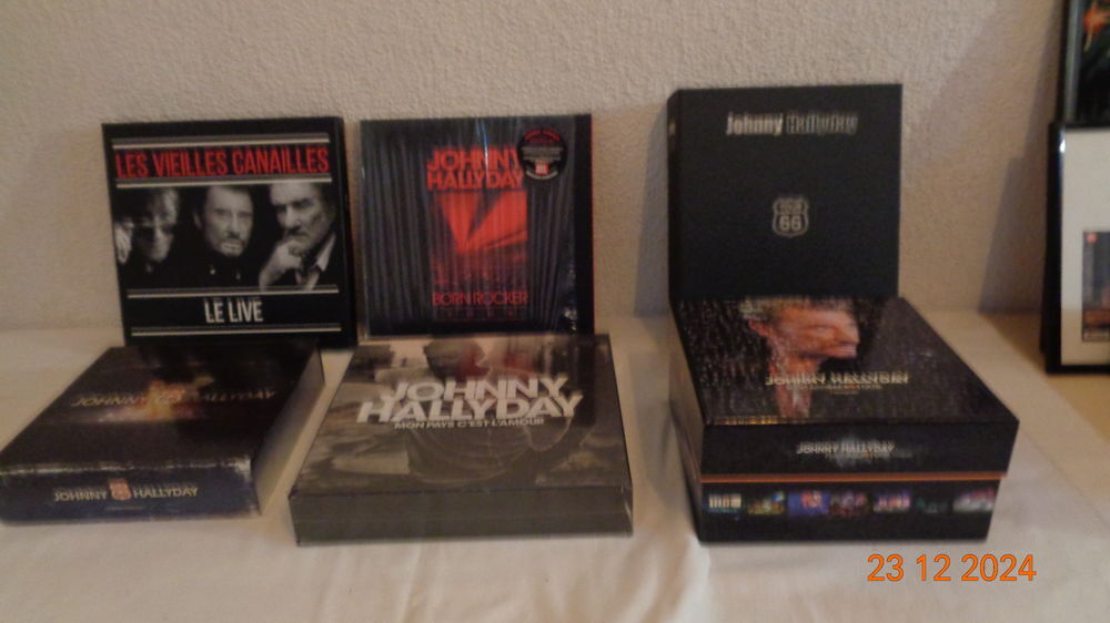 JOHNNY HALLYDAY LOT COFFRETS CD et vinyles