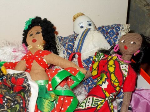 Poup�e collection voyage (l'unit�) 10 Monflanquin (47)