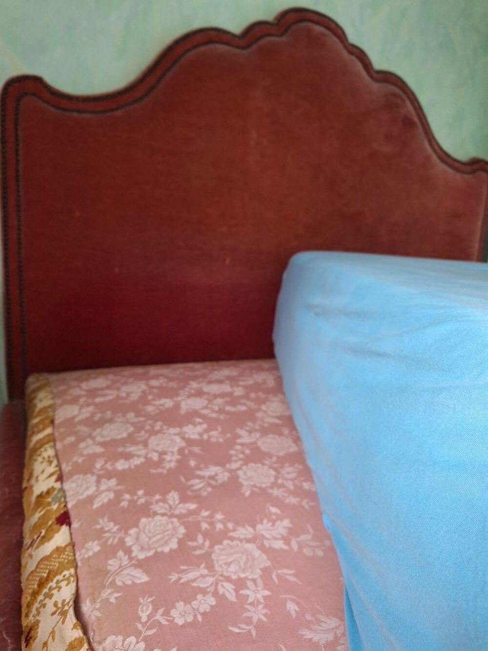 Lit 160 x200 + sommier + matelas Meubles