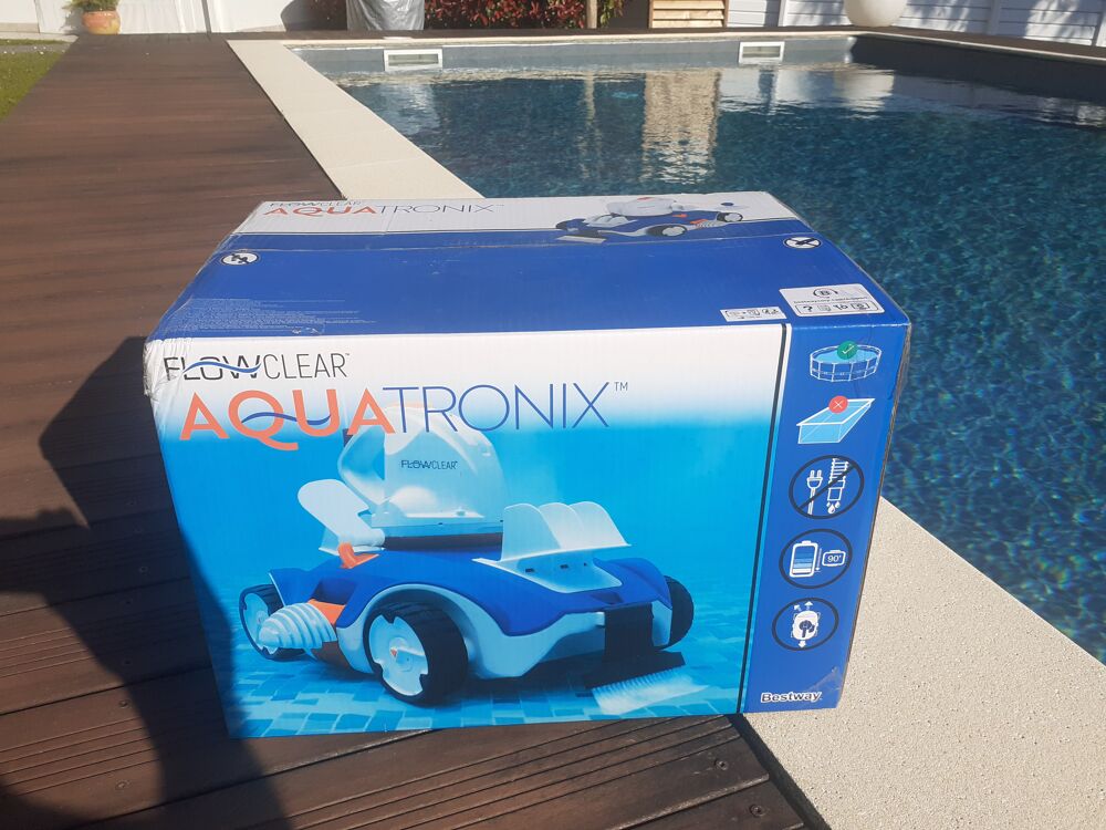 ROBOT DE PISCINE AQUATRONIX/FLOWCLEAR NEUF Jardin