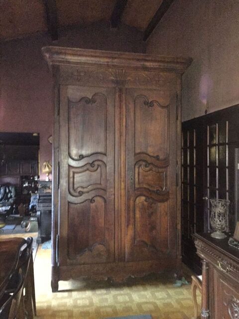 armoire 18eme très très bonne état entretien régulier 900 Chagnon (42)