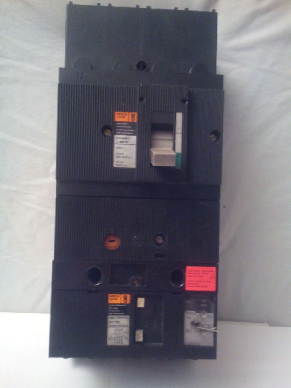 Disjoncteur C160N 4 poles 600V 25KA + VIGI Bricolage