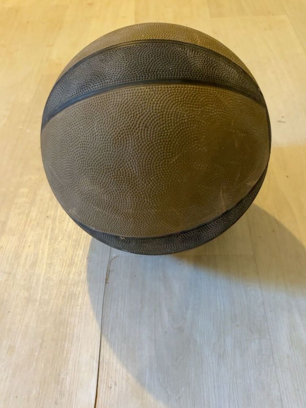 m&eacute;decine Ball tr&egrave;s bon &eacute;tat Sports
