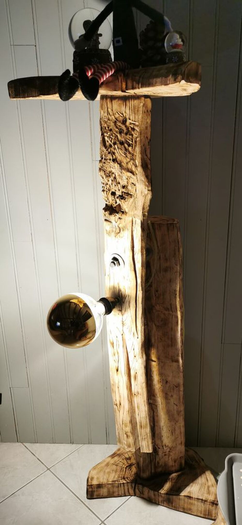 Lampe en bois cr&eacute;ation artisanale unique Décoration