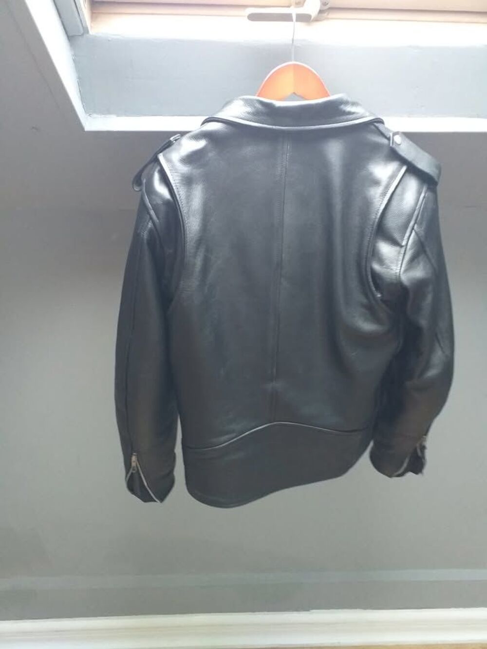 BLOUSON PERFECTO CUIR MOTO EQUIPE Vêtements