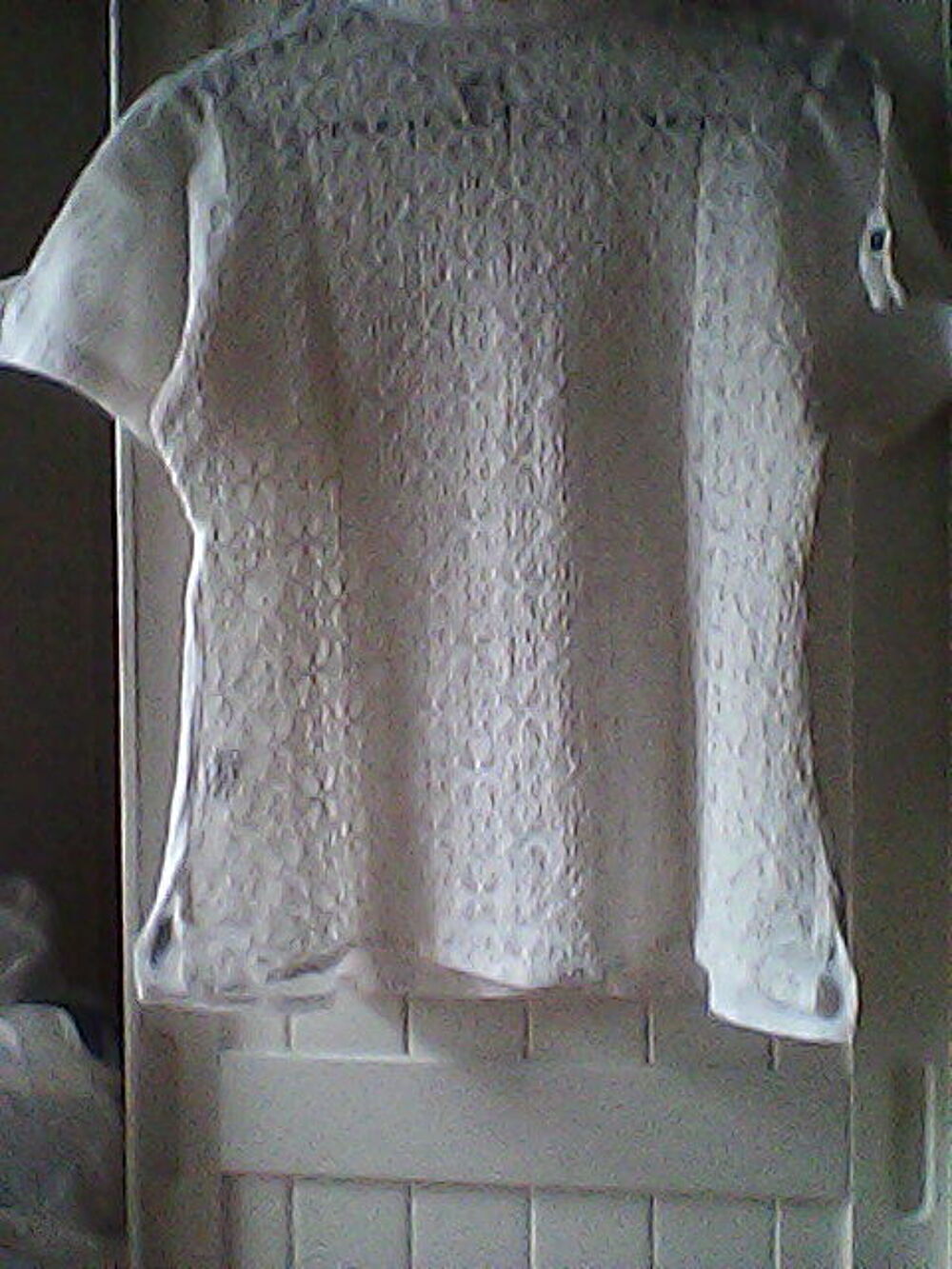 Joli chemisier, Blanc du Nil, Vêtements