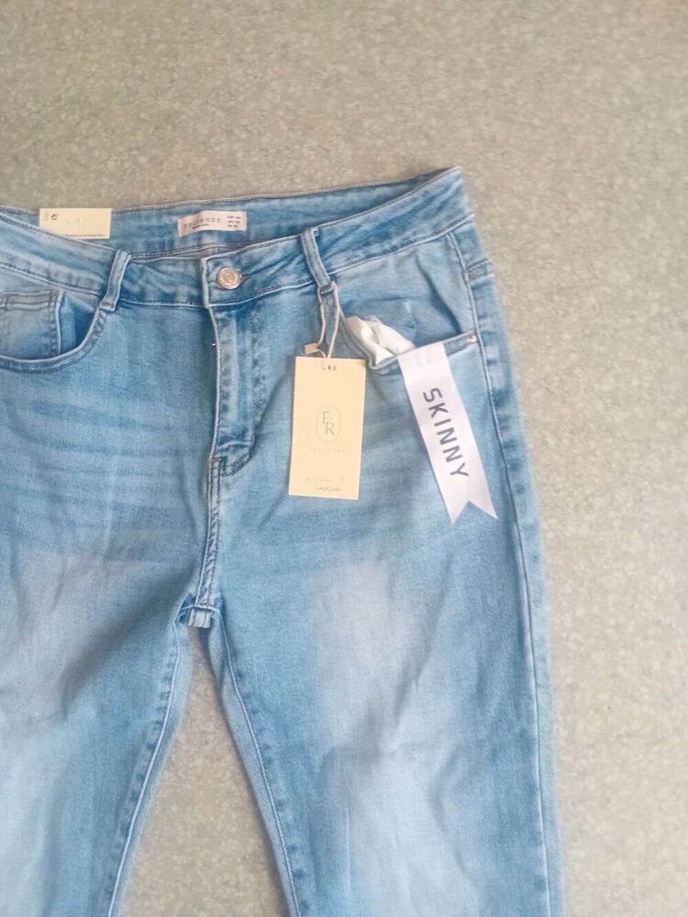 Divers v&ecirc;tements Femmes toutes tailles 
Autres photos Vêtements