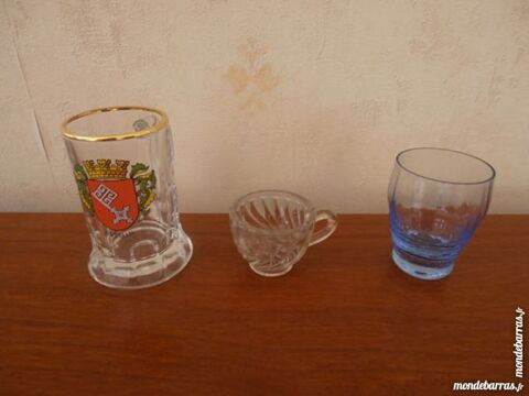 3 verres à liqueur (44) 3 Tours (37)