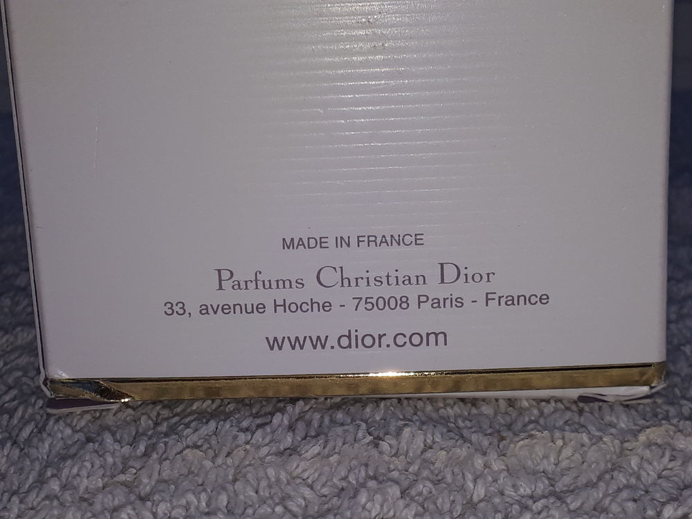 Flacon 100 ml eau de parfum DIOR dans son coffret neuf 