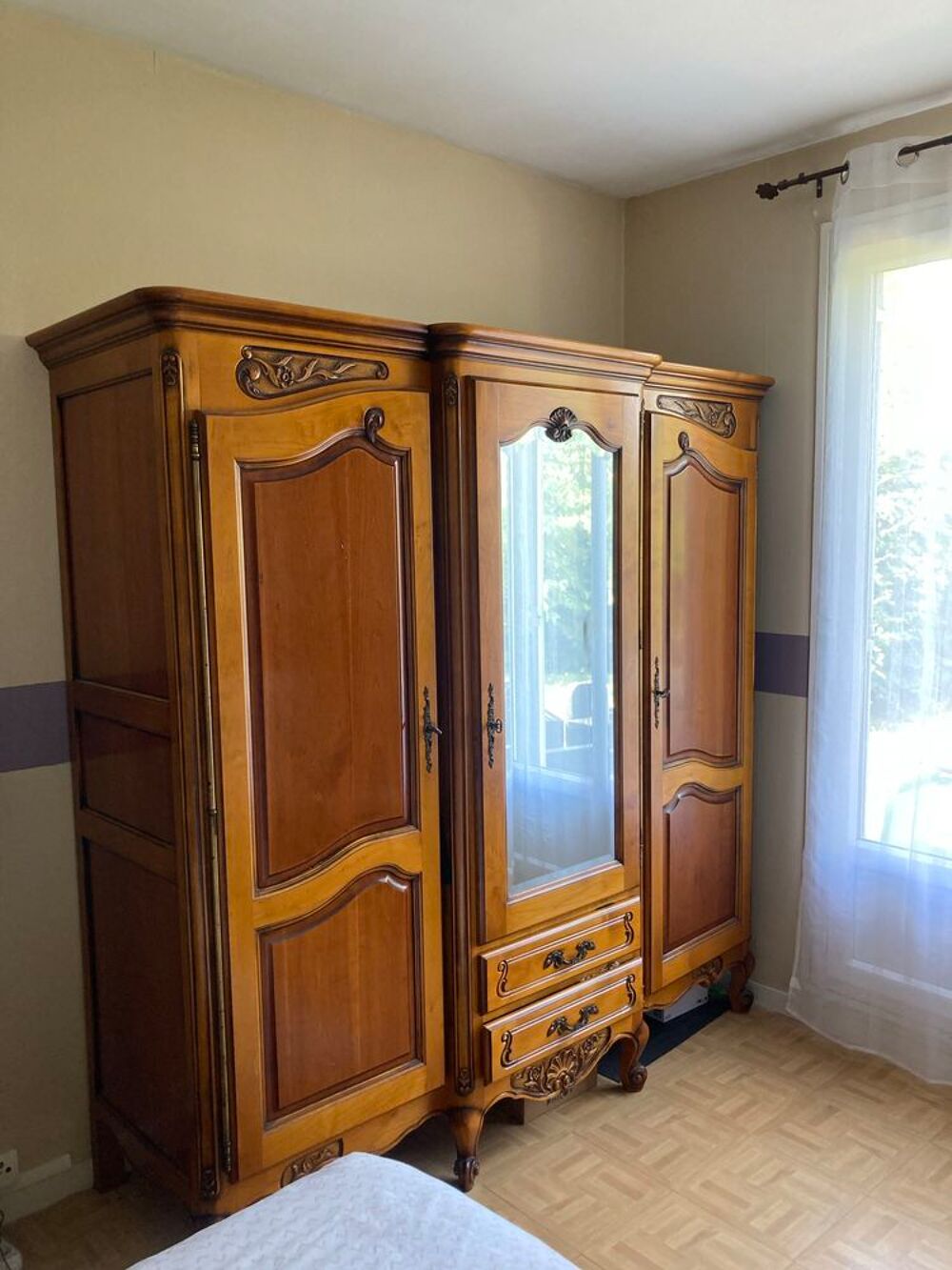 armoire chambre et 2 chevets Meubles