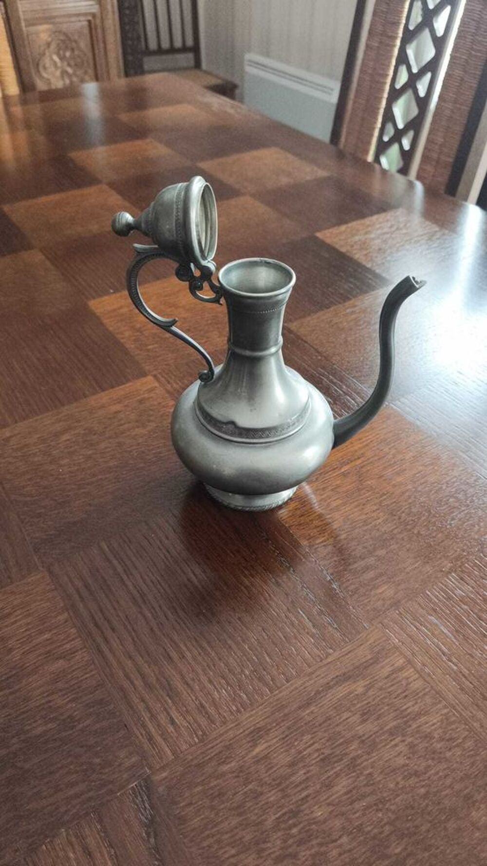 aigui&egrave;re en &eacute;tain, un bel objet d&eacute;coratif 
