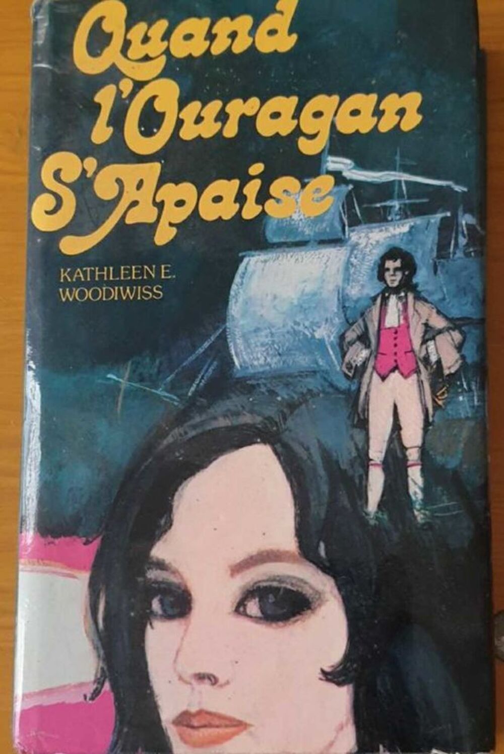 Quand l'ouragan s'apaise- Kathleen E. Woodiwiss Livres et BD