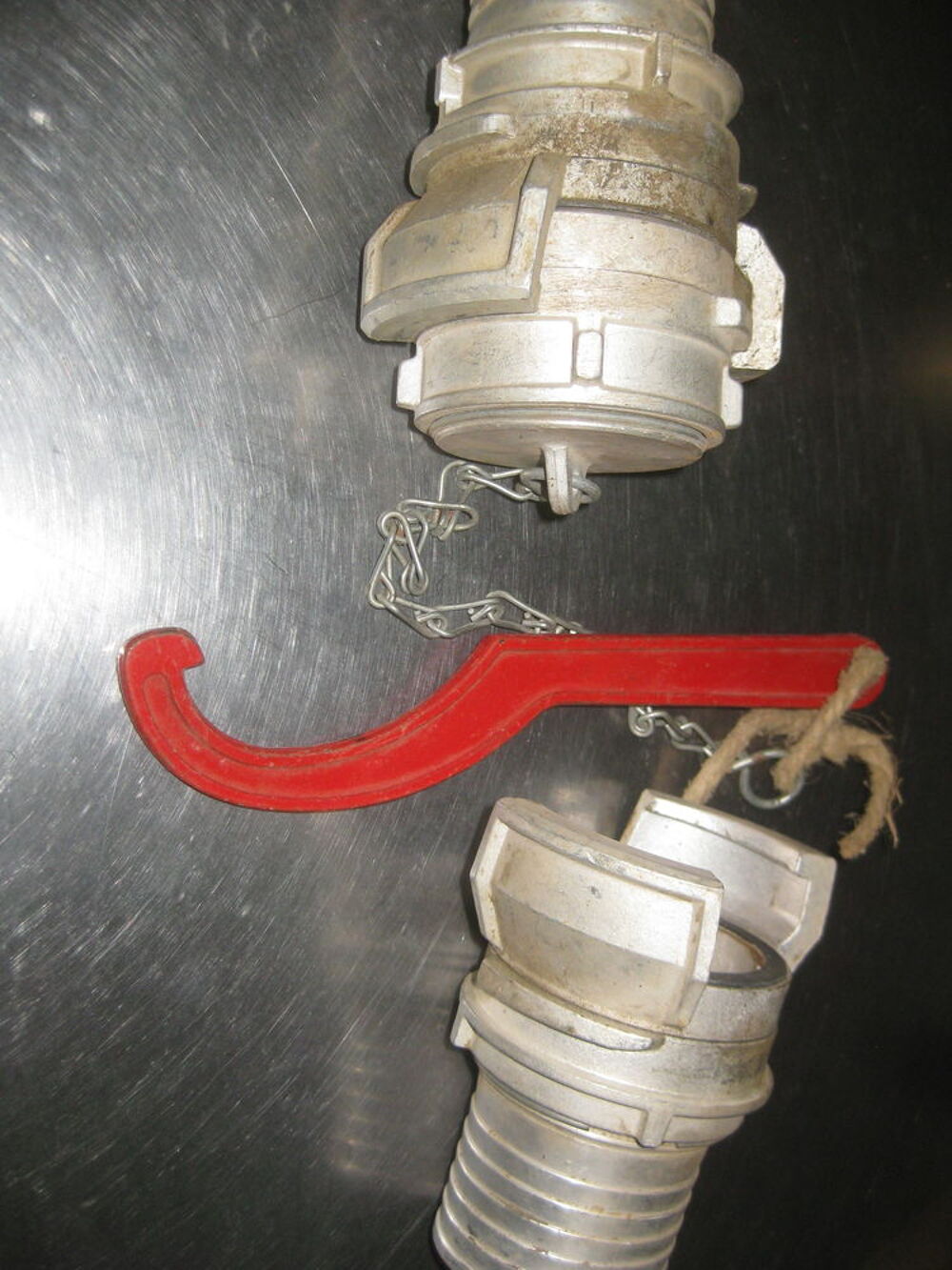 Raccords 2&quot; male avec joints, bouchon, cl&eacute; Bricolage