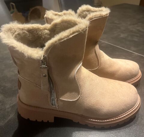 BOTTINES FOURREES NEUVES 35 Marseille 11 (13)