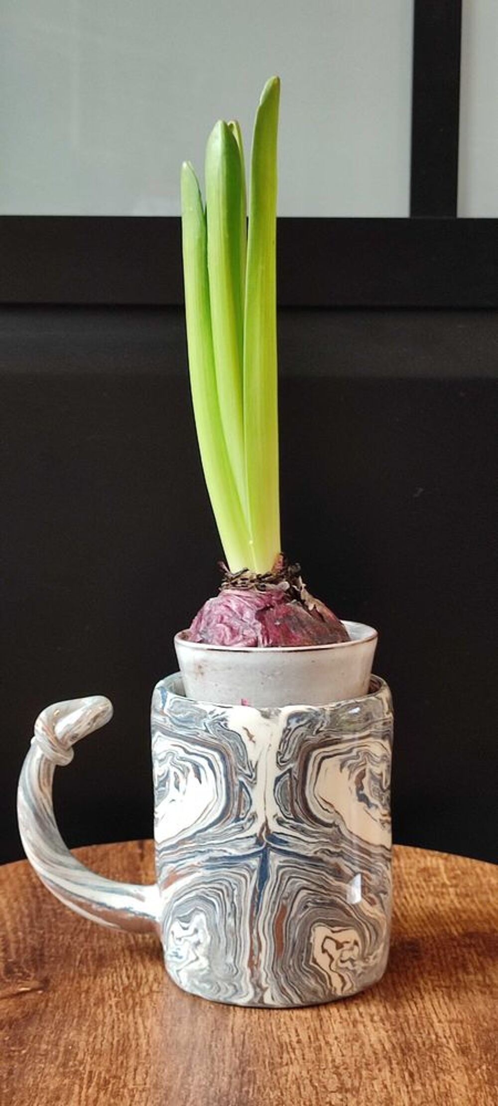Mug en c&eacute;ramique artisanale sign&eacute; d&eacute;cor marbr&eacute;, pi&egrave;ce unique 