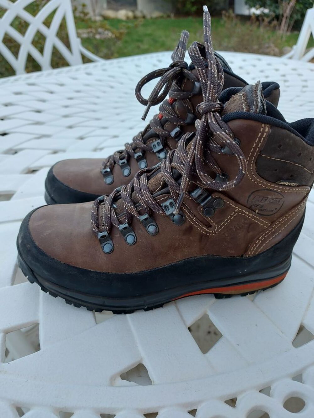 Chaussure de montagne Sports