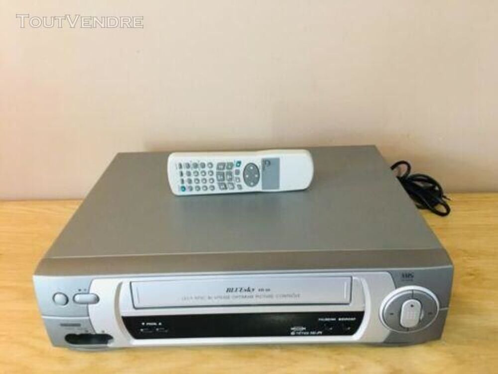 magn&eacute;toscope VHS bluesky XR 40 Photos/Video/TV