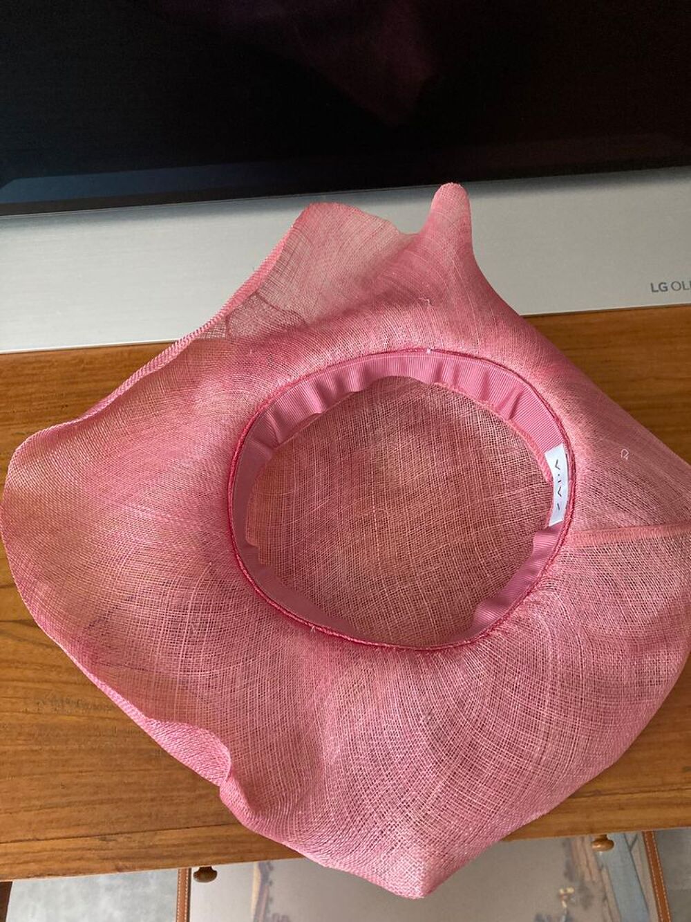 Capeline rose fuschia Vêtements