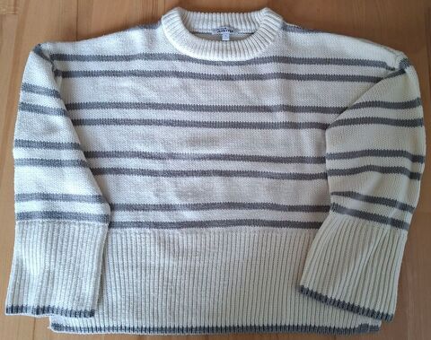 Pull manches longue Jennyfer taille S 6 Ch�tillon-en-Bazois (58)