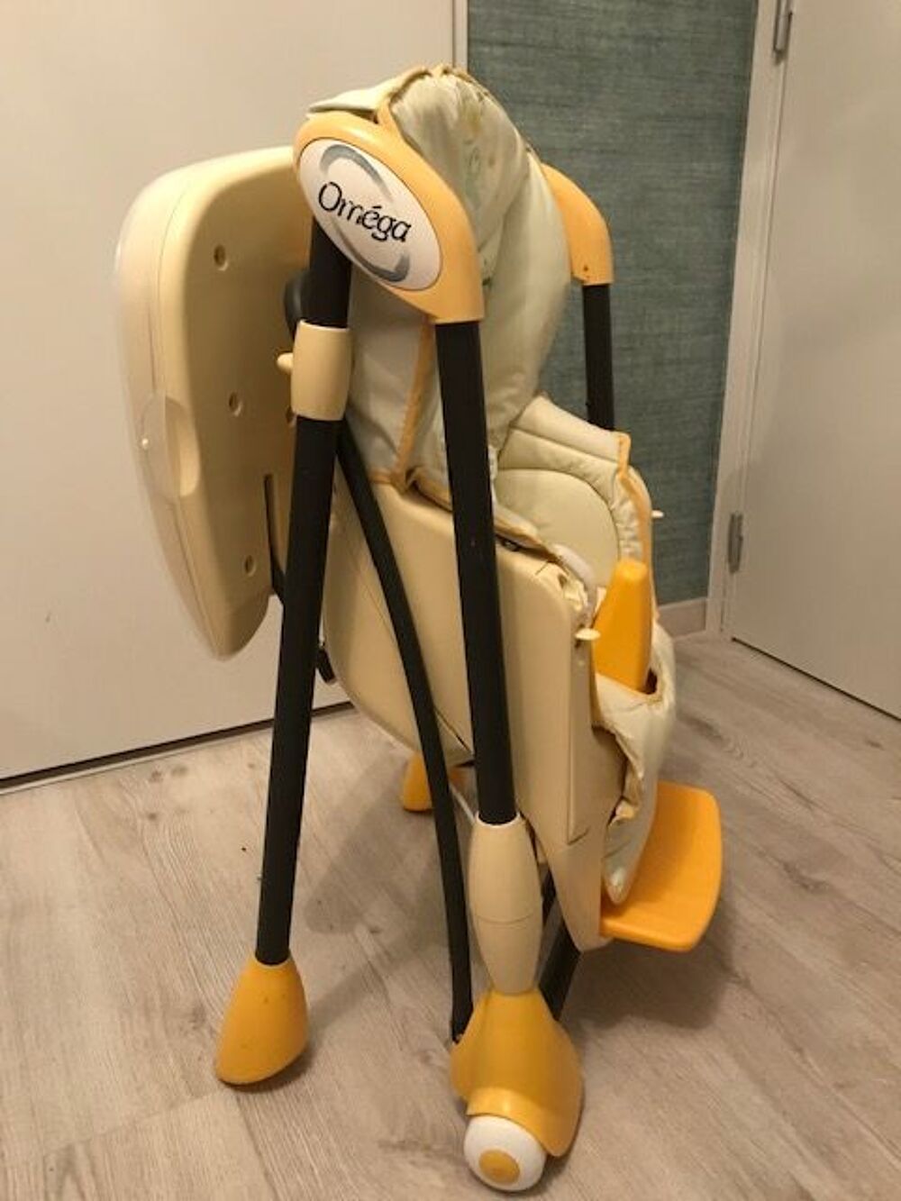 chaise haute Puériculture