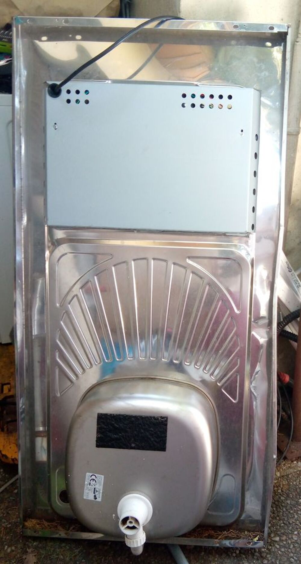 &eacute;vier inox + 2 plaques de cuisson Electroménager