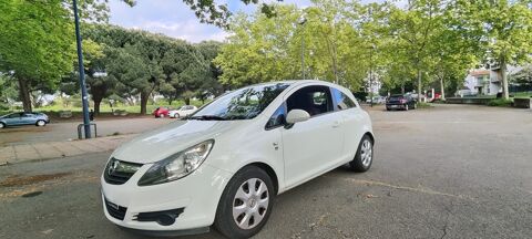 Opel corsa 1.0 - 65 111