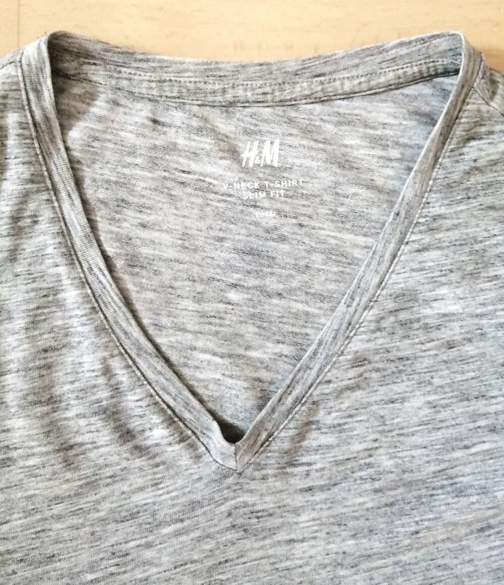 Tee-shirt chin&eacute; - H&amp;M - taille M Vêtements