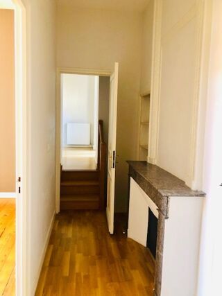 Appartement à louer 4 pièces 94 m²