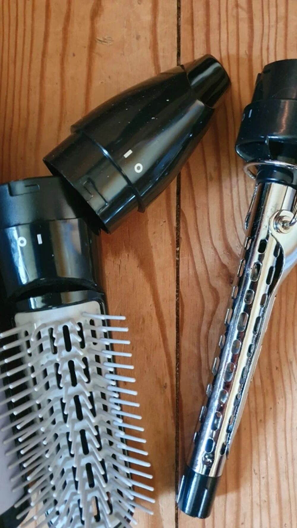 S&egrave;che cheveux Quigg avec accessoires Electroménager