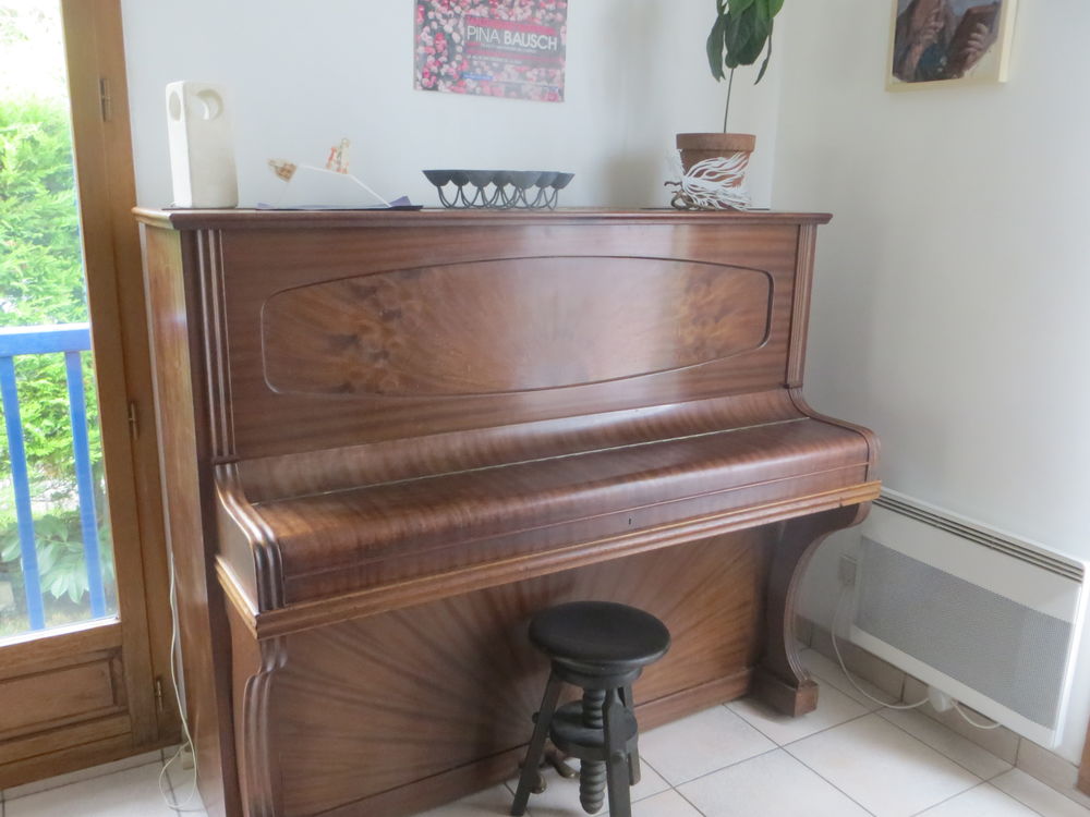 Piano droit Erard Instruments de musique