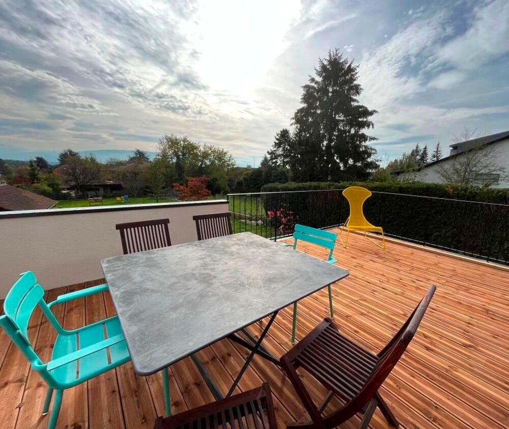 Location Maison Maison-appartement, 15 min Genève, type T5 133 m, 4 chambres Prévessin-moëns
