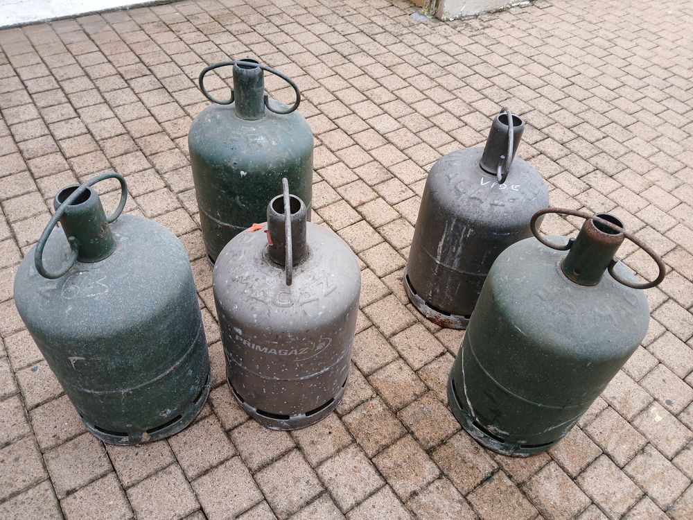 BOUTEILLES GAZ VIDE C''EST ECRIT DESSUS PRIMAGAZ Bricolage
